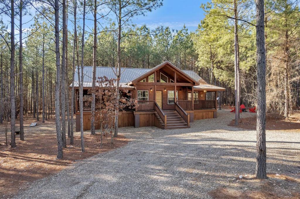 Large Luxury 2Br Cabin W Hot Tub Double Trouble Was Designed For Fun Comfort And Memories Minutes From Buzzling Hochatown And Beautiful Beaver Bend State Park Broken Bow Exterior photo