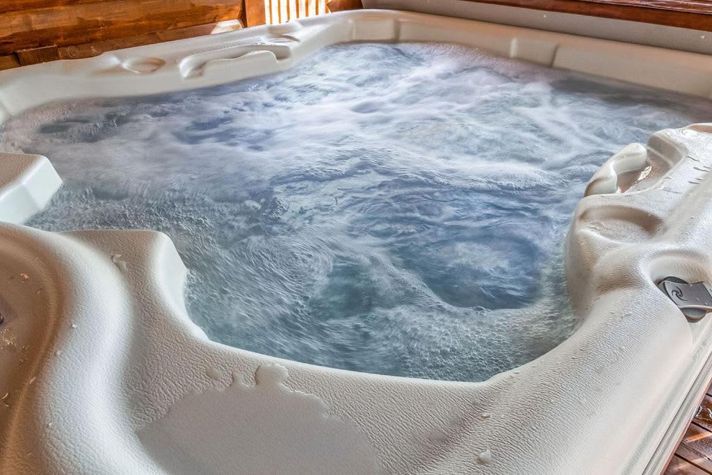 Large Luxury 2Br Cabin W Hot Tub Double Trouble Was Designed For Fun Comfort And Memories Minutes From Buzzling Hochatown And Beautiful Beaver Bend State Park Broken Bow Exterior photo